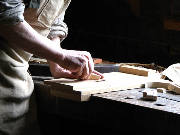Nuestra <strong>carpintería de madera en  Vic</strong> es una empresa de <strong>herencia familiar</strong>, por lo que  contamos con gran <strong>experiencia </strong>en la profesión.